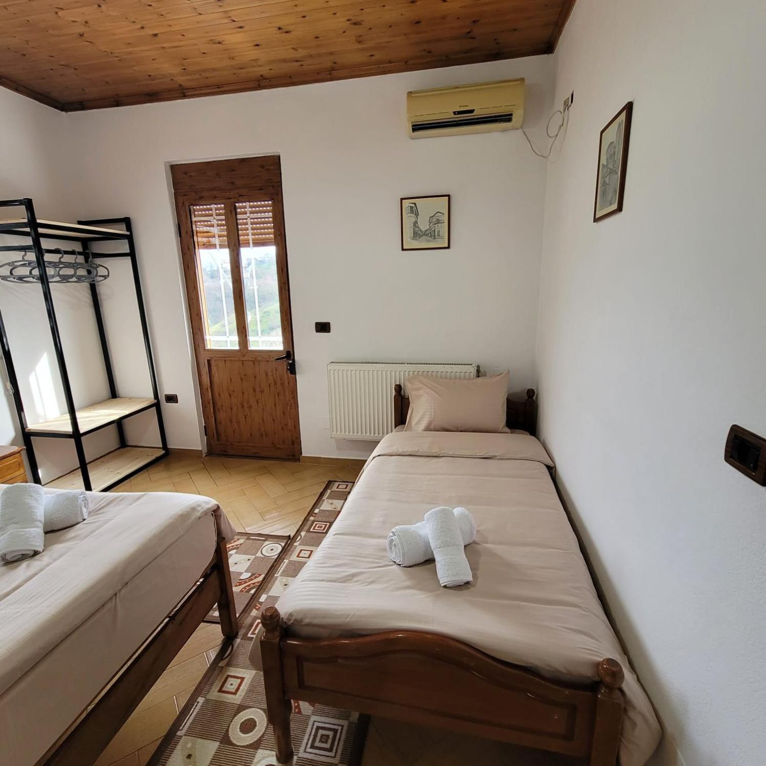 Jona Guest House Gjirokastra Kültér fotó