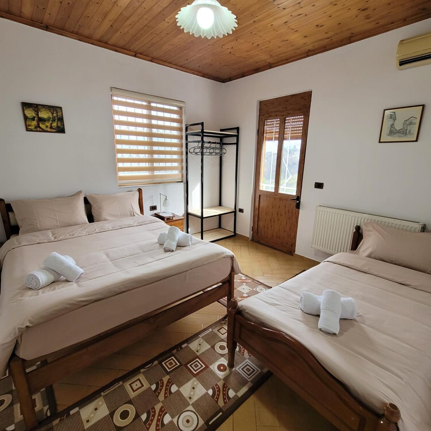 Jona Guest House Gjirokastra Kültér fotó
